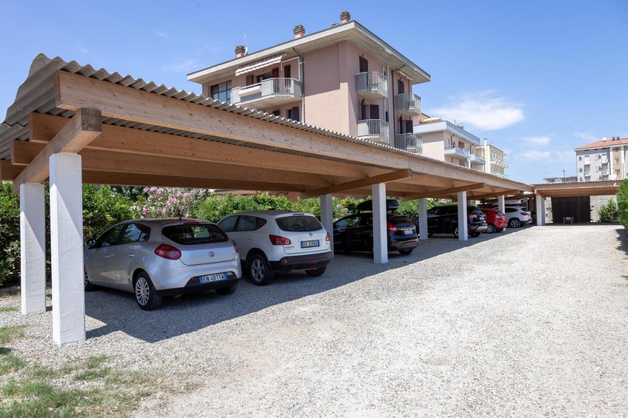 Hotel Primavera Lido Di Savio Exterior foto