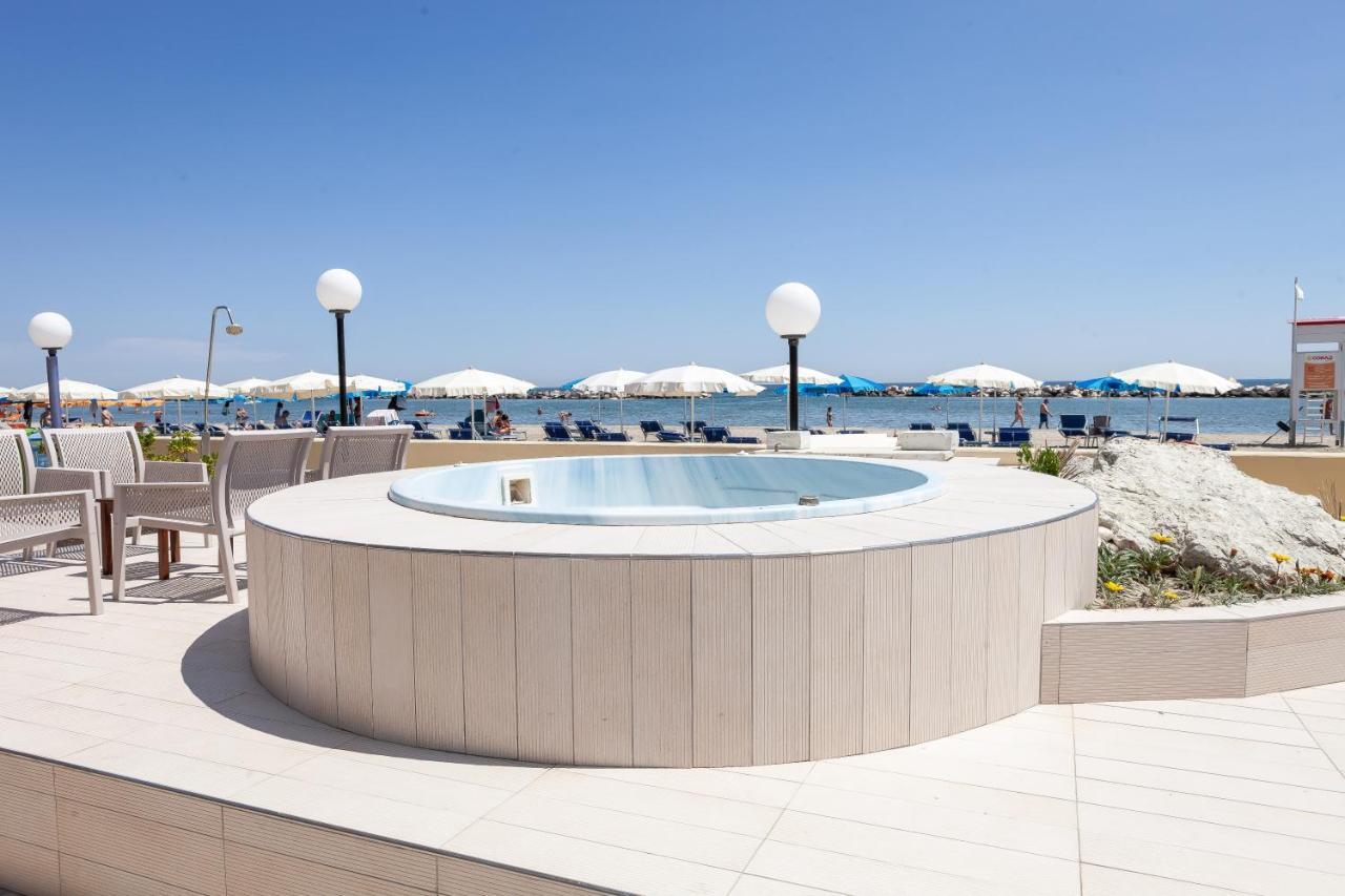 Hotel Primavera Lido Di Savio Exterior foto