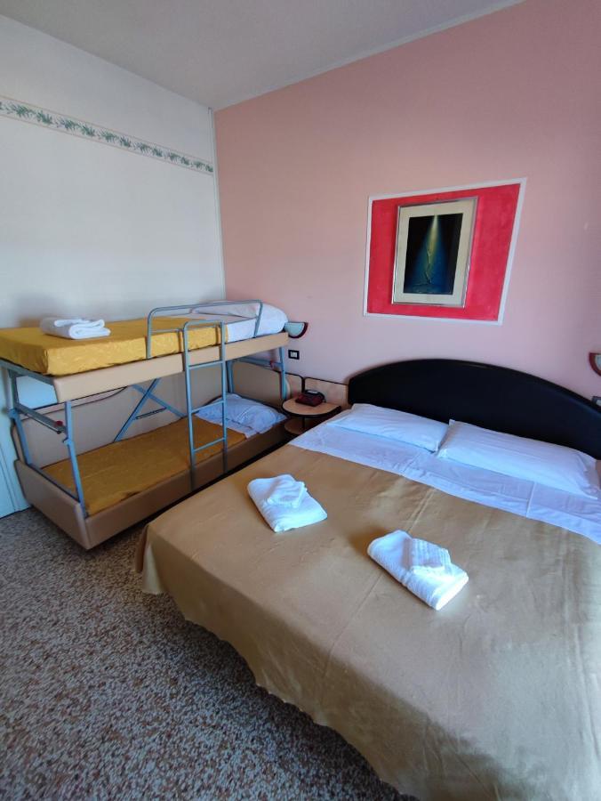 Hotel Primavera Lido Di Savio Exterior foto